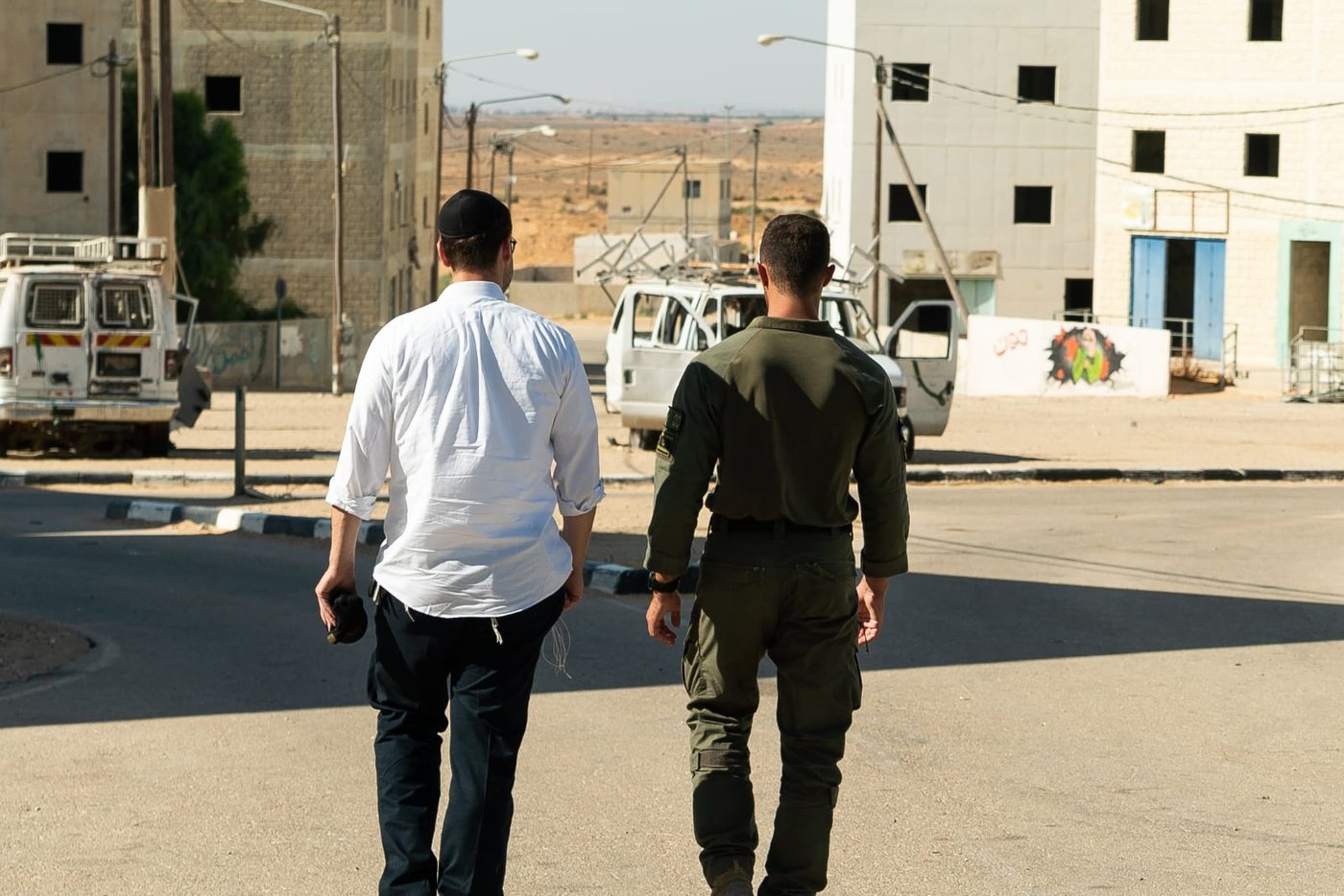בסיור בתוך הבסיס