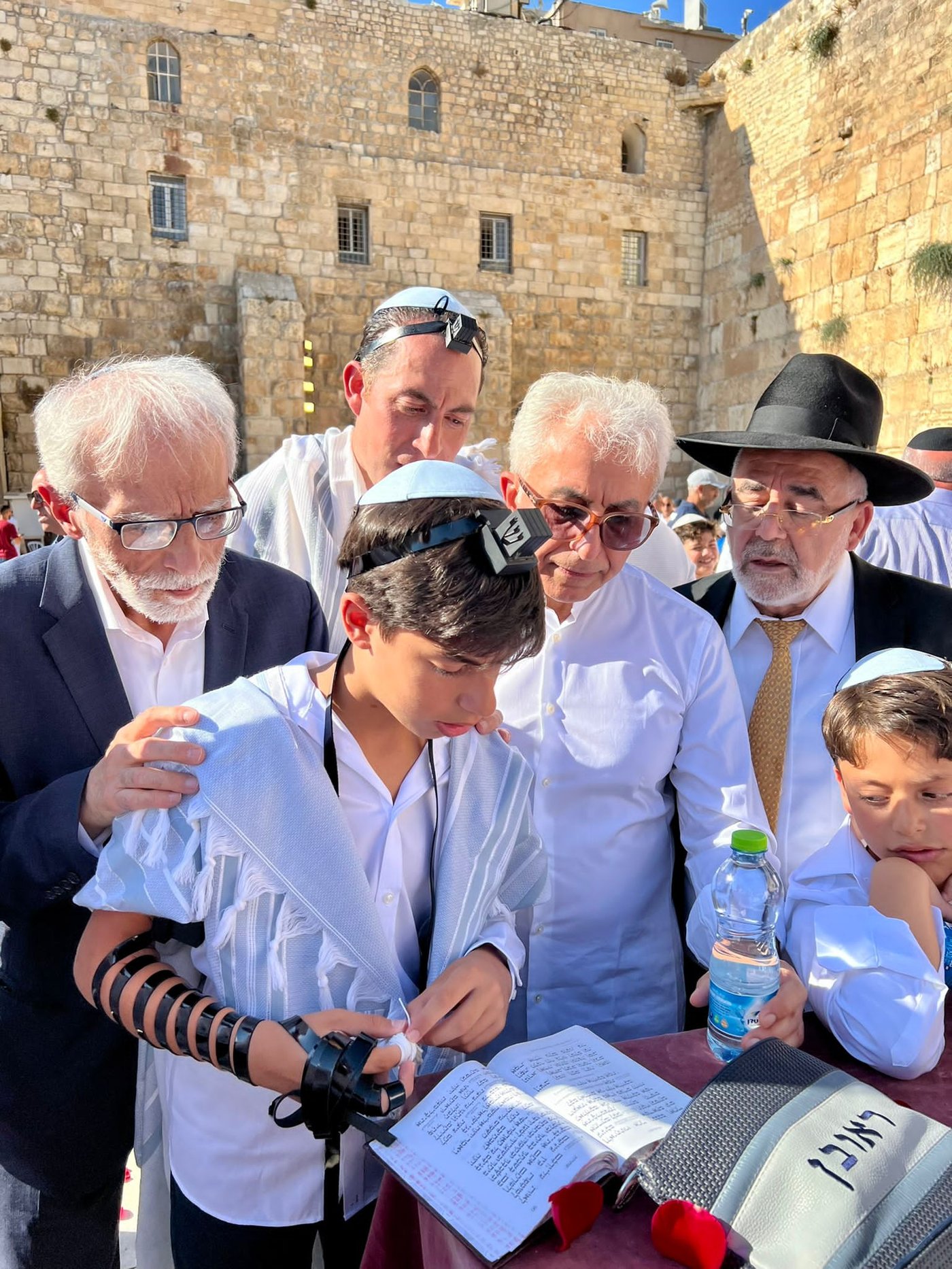 300 מ'אנוסי משהד' חגגו בר מצווה בכותל