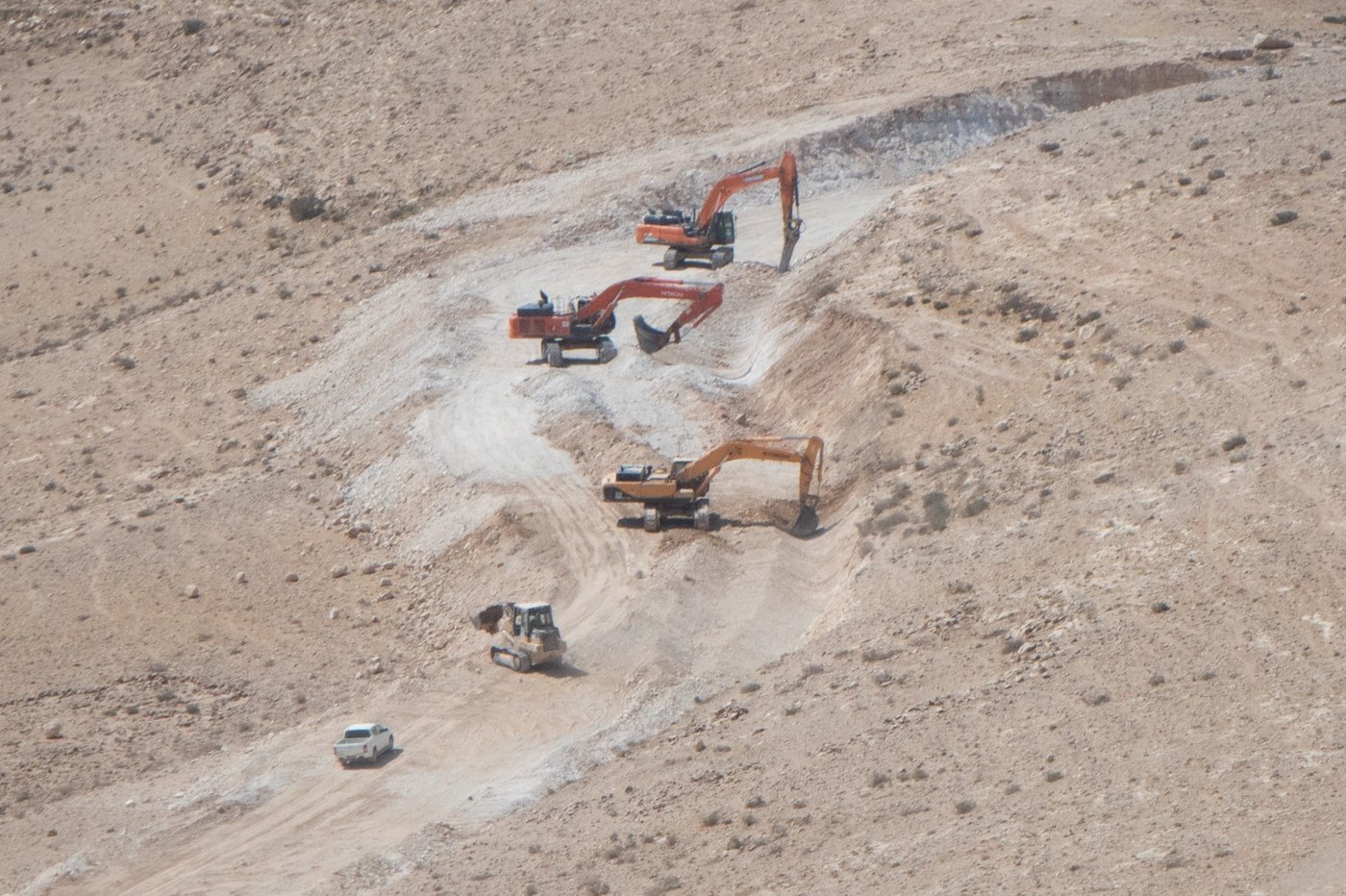 צה"ל מחזק את המכשול ההנדסי במדבר יהודה