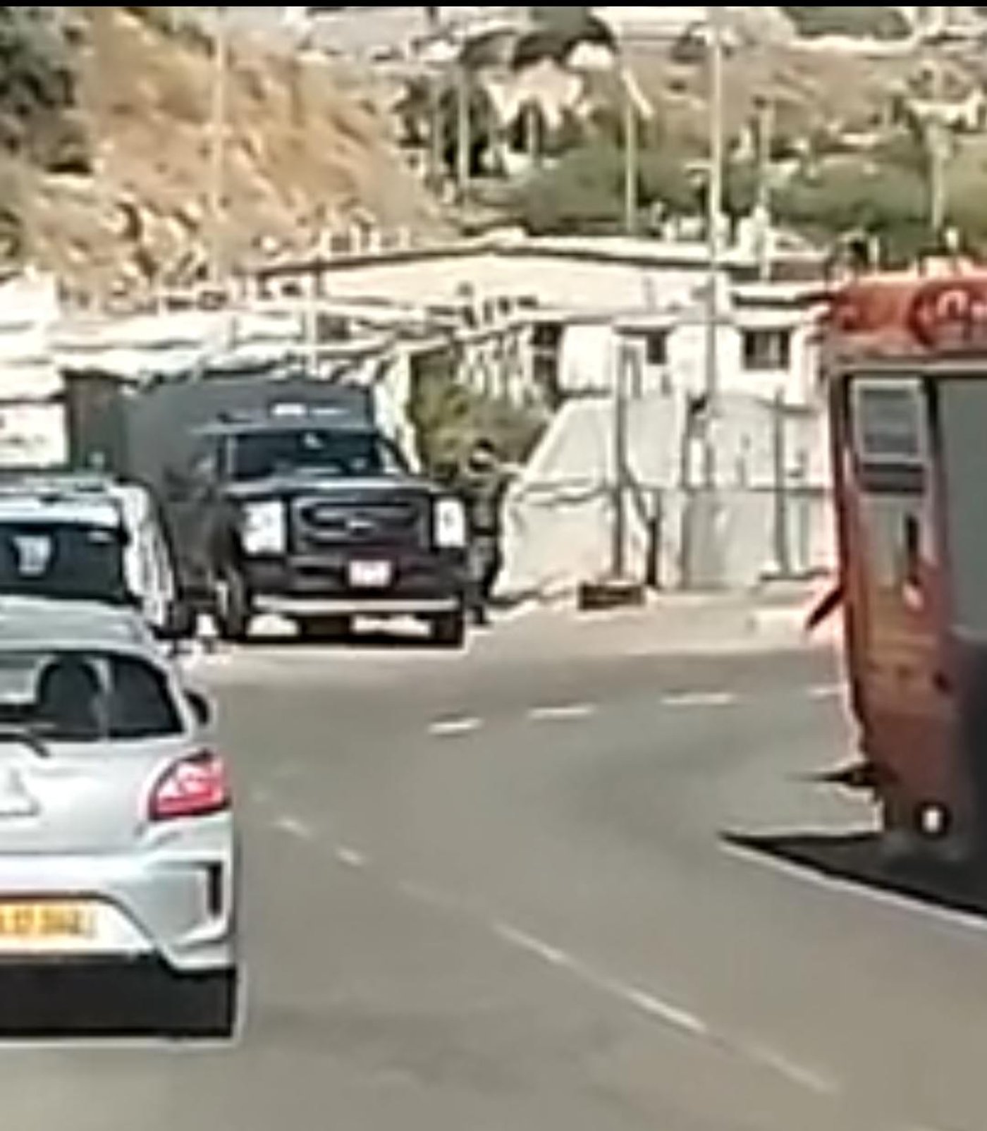 תיעוד: הפשיטה על הישיבה במודיעין עילית