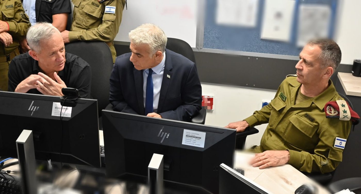 רה"מ לפיד, שר הביטחון גנץ והרמטכ"ל כוכבי במבצע