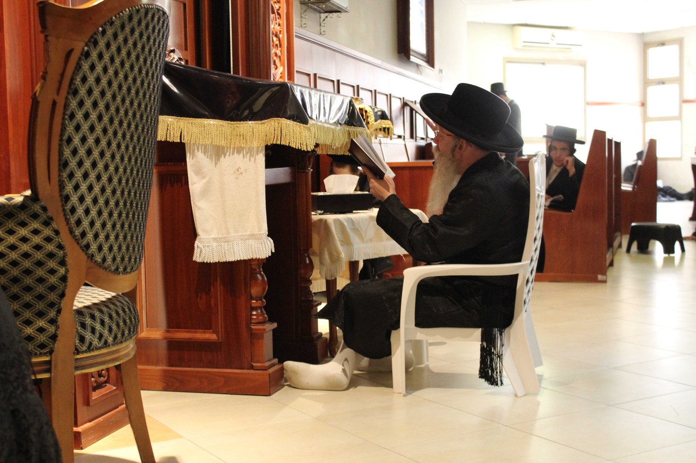 קינות וקידוש לבנה: ט' באב בקרעטשניף קרית גת