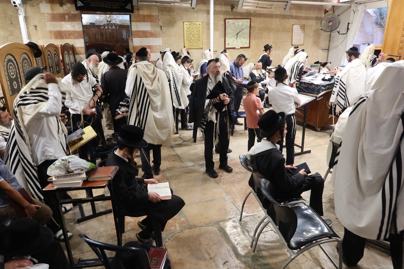 תיעוד: תשעה באב במערת המכפלה