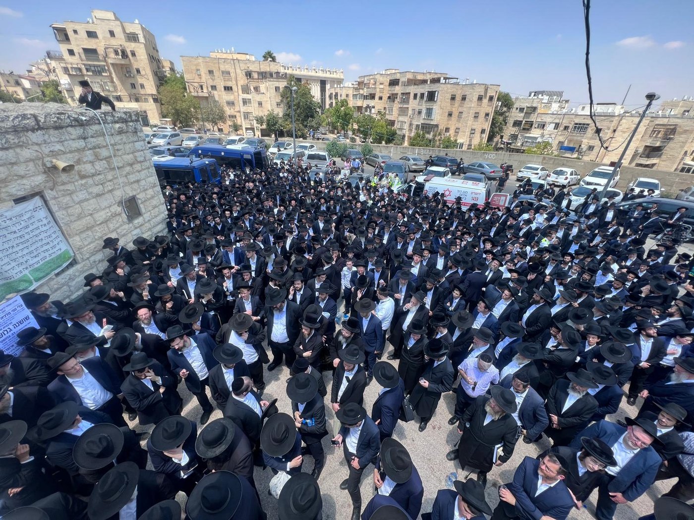 הרב גלושטיין ספד לאשתו ובנותיו: "קיבלנו לפרק זמן קצוב"