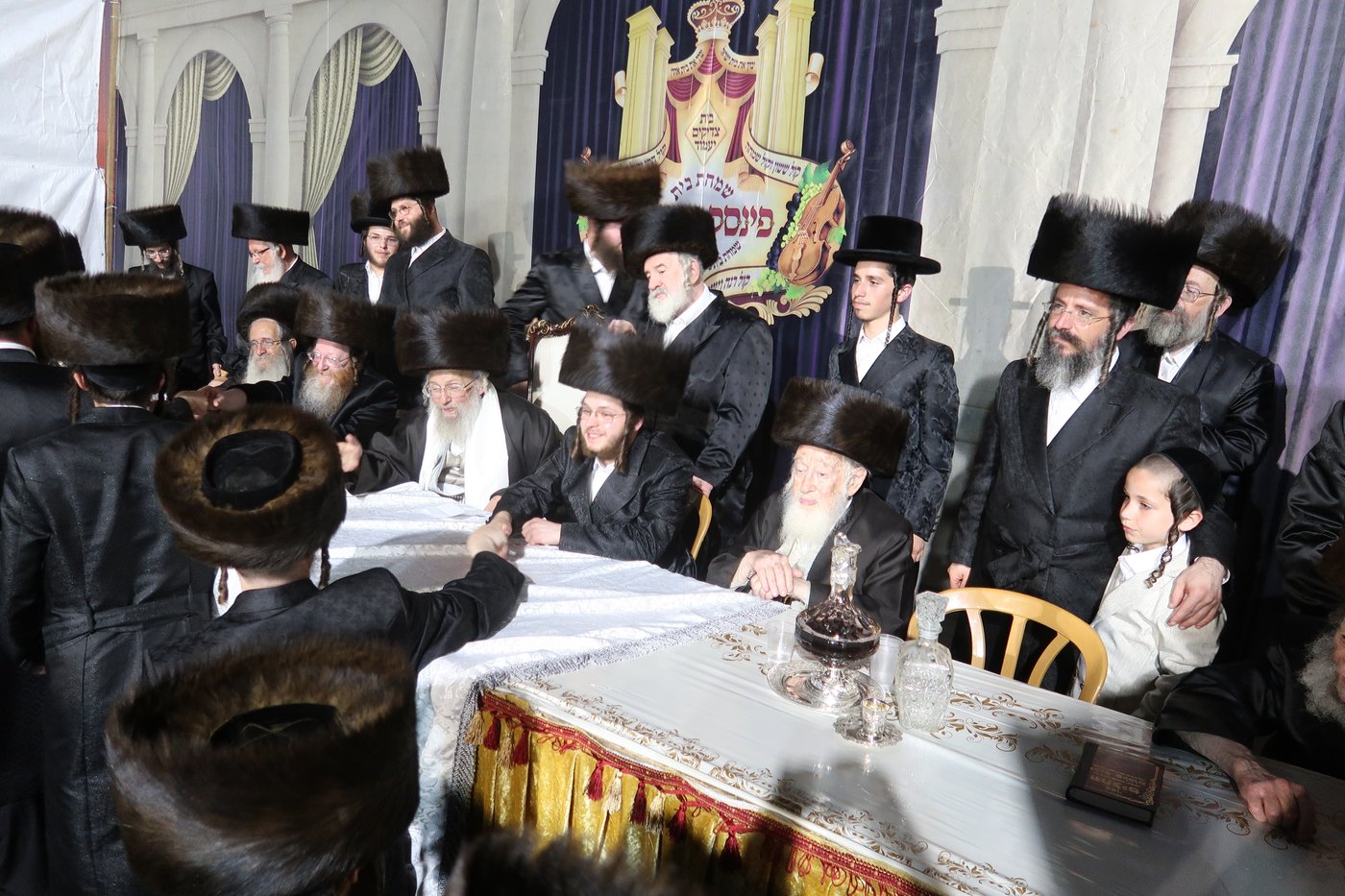 חתונת נכד האדמו"ר הוגבלה לשעתיים וחצי בלבד
