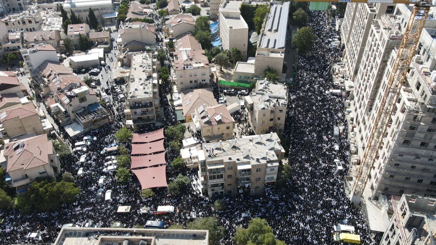 כשרחובות ירושלים השחירו מאדם | תיעוד מהרחפן