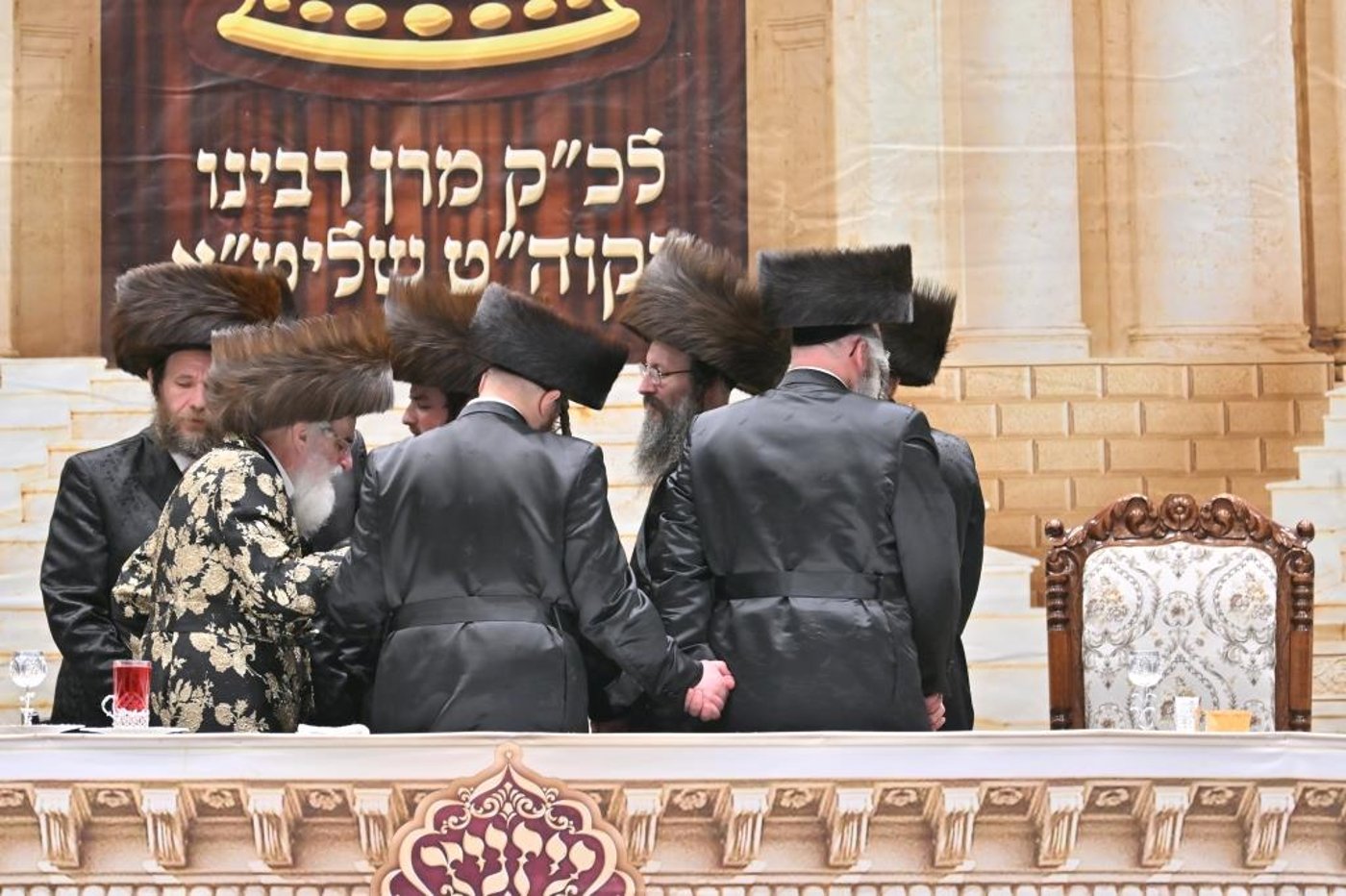 עליה לתורה ו'פארשפיל': שמחת בית ויז'ניץ - וויען