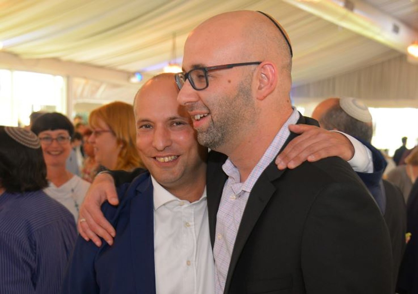 קלוגהפט עם בנט | ארכיון