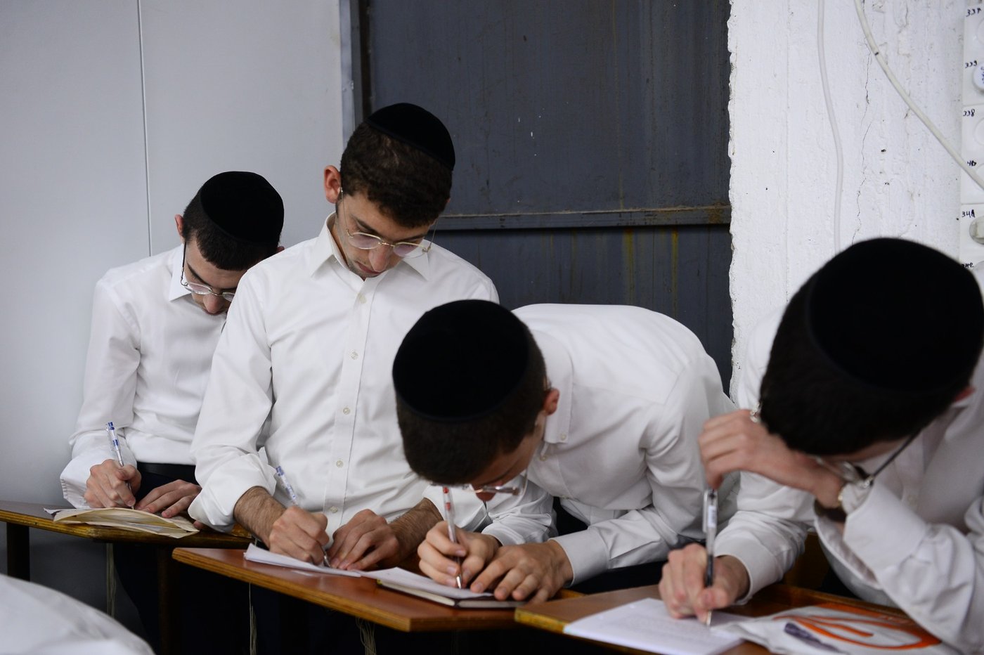 תיעוד מרהיב: נשיא המועצת בן ה-99 במסירת שיעור כללי