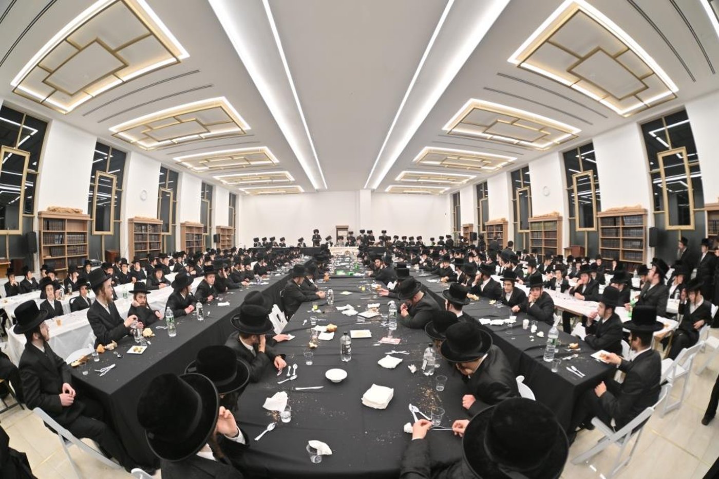 גלריית סיכום: ימי השבע ברכות לנכד האדמו"ר מויז'ניץ