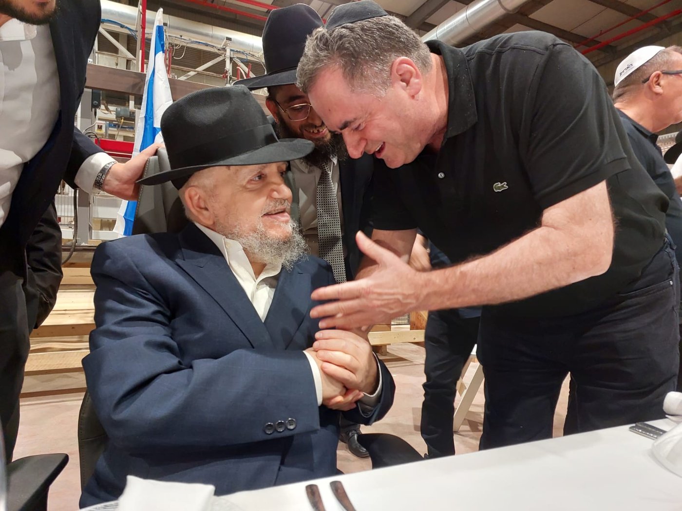 תיעוד: הגר"מ מאזוז במסע חיזוק בדרום הארץ