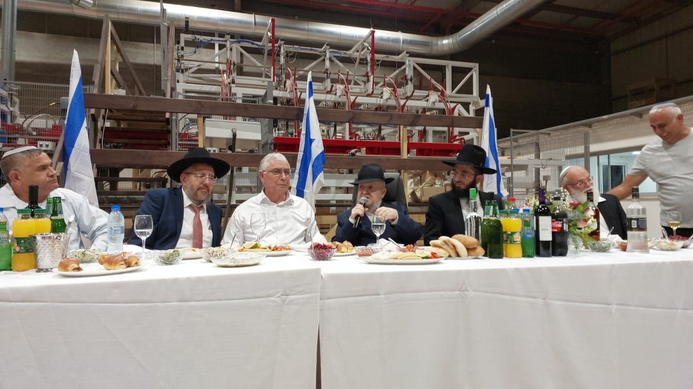 תיעוד: הגר"מ מאזוז במסע חיזוק בדרום הארץ