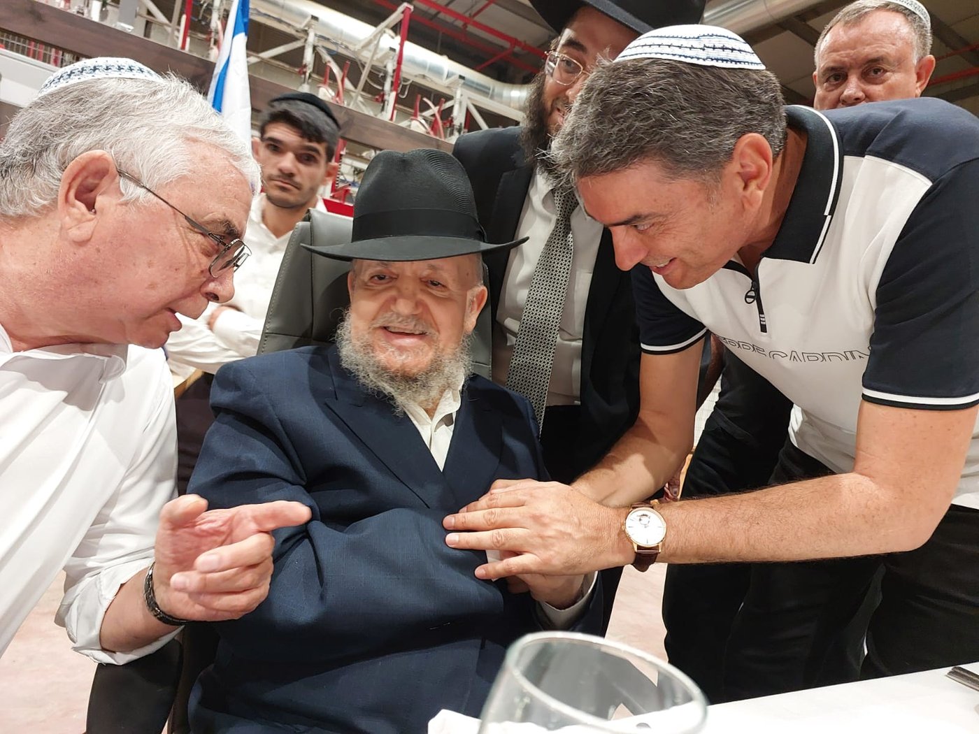 תיעוד: הגר"מ מאזוז במסע חיזוק בדרום הארץ