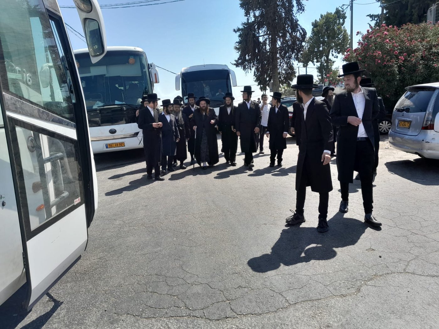 הכנה ליום הדין: הרבי ממיאלען התפלל בקברי צדיקים