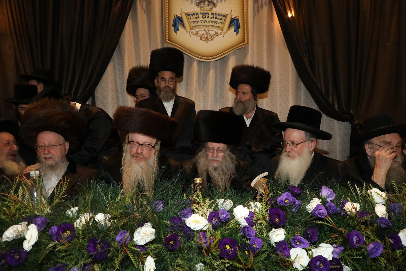 בני ברק: הכנסת ספר תורה לביהמ"ד דראהביטש