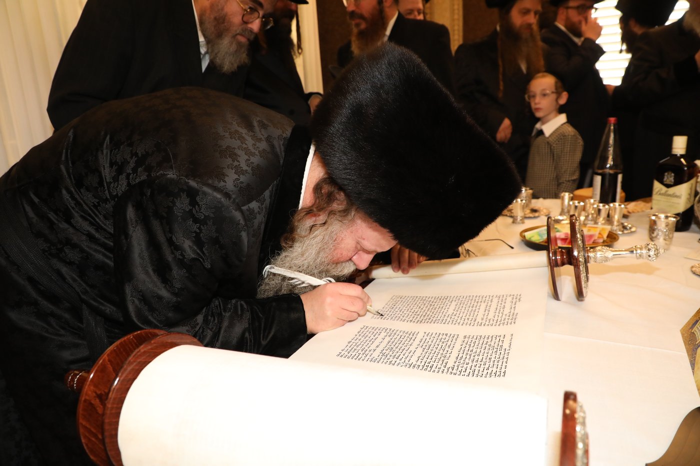 בני ברק: הכנסת ספר תורה לביהמ"ד דראהביטש