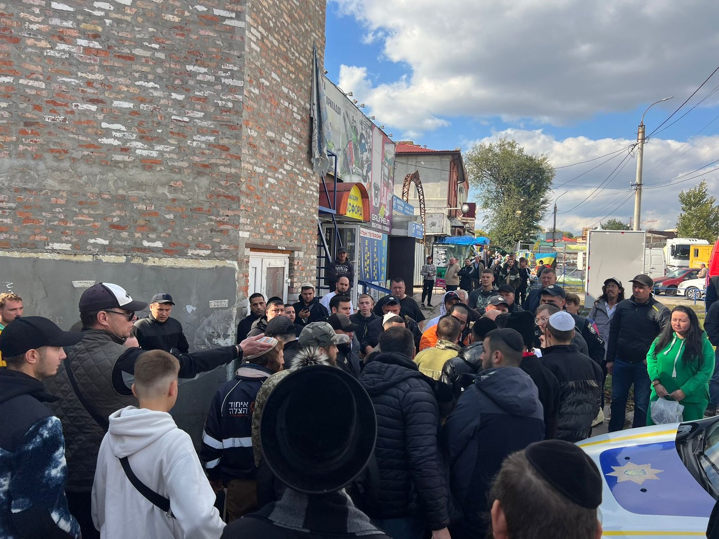 קטטה בשוק באומן: אוקראינים אנטישמים ריססו גז פלפל ודקרו שני יהודים