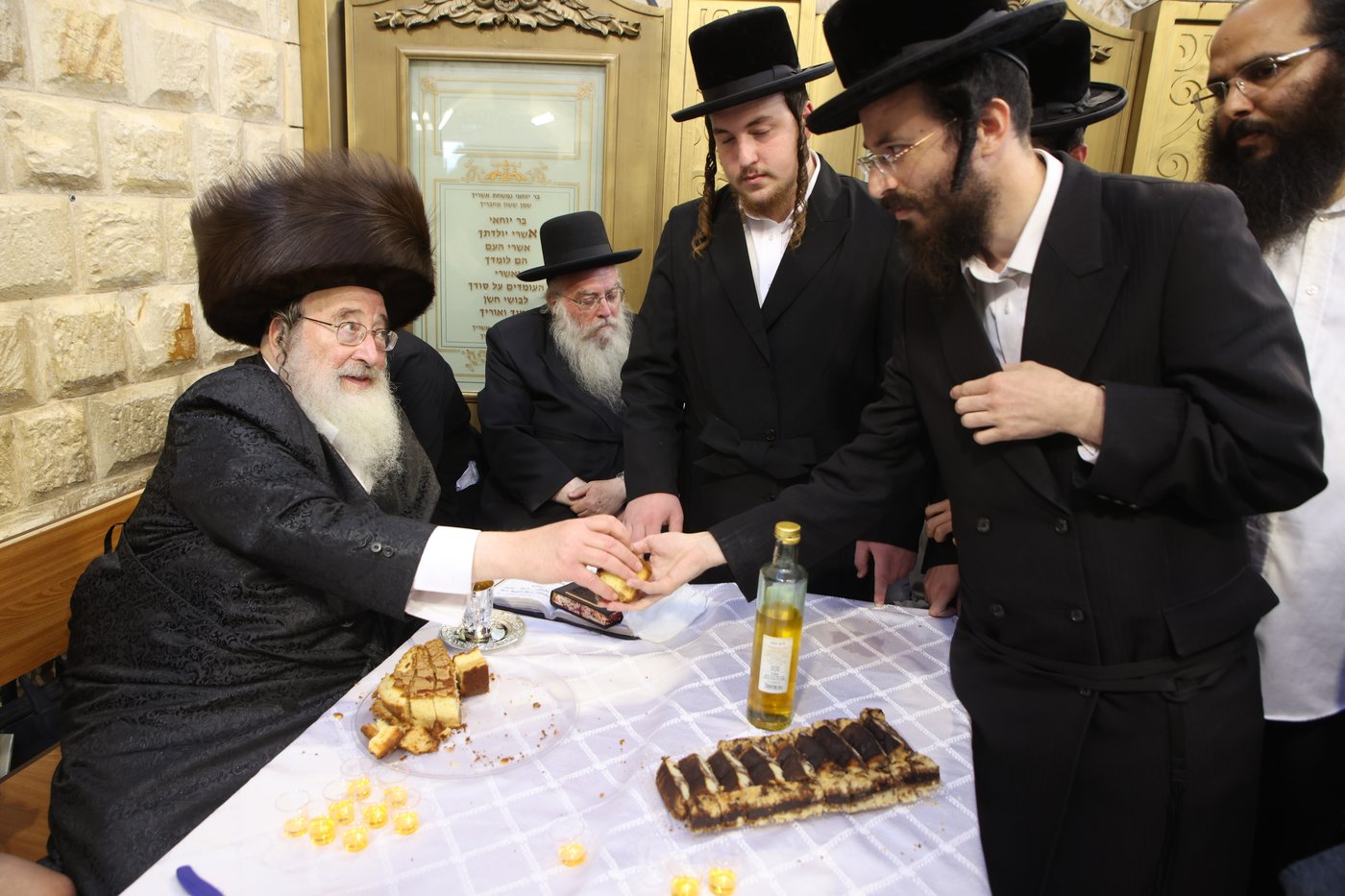 האדמו"ר מספינקא ערך 'חלאקה' לנכדו