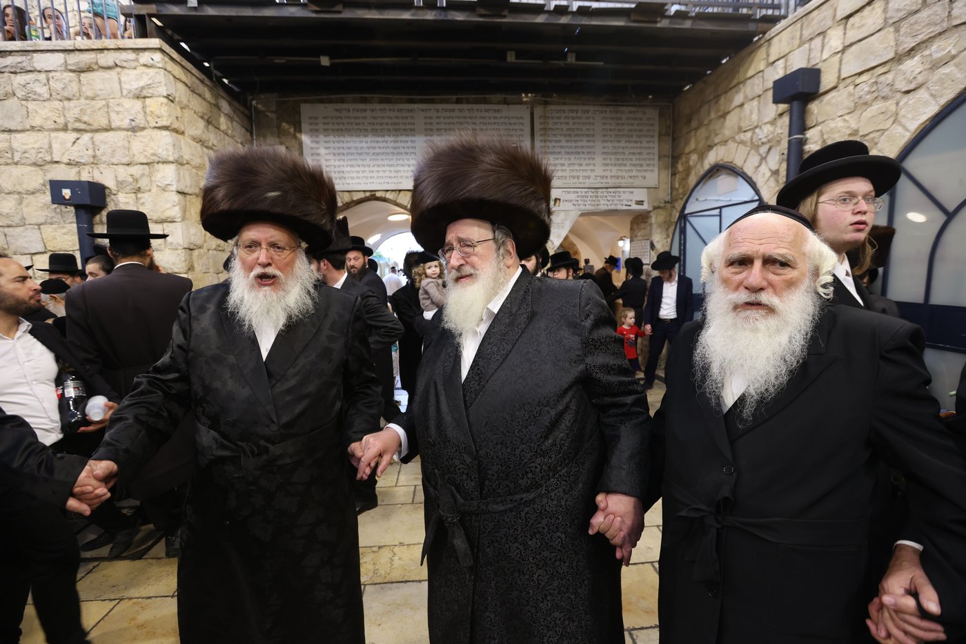 האדמו"ר מספינקא ערך 'חלאקה' לנכדו