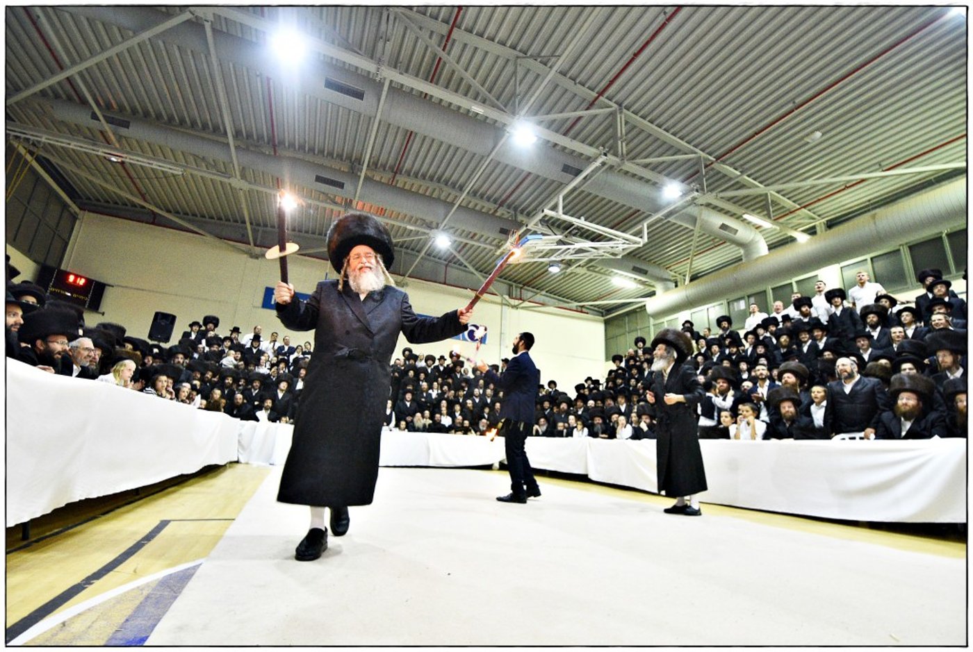 תיעוד: רבי מיילך בידרמן הקפיץ את ביתר
