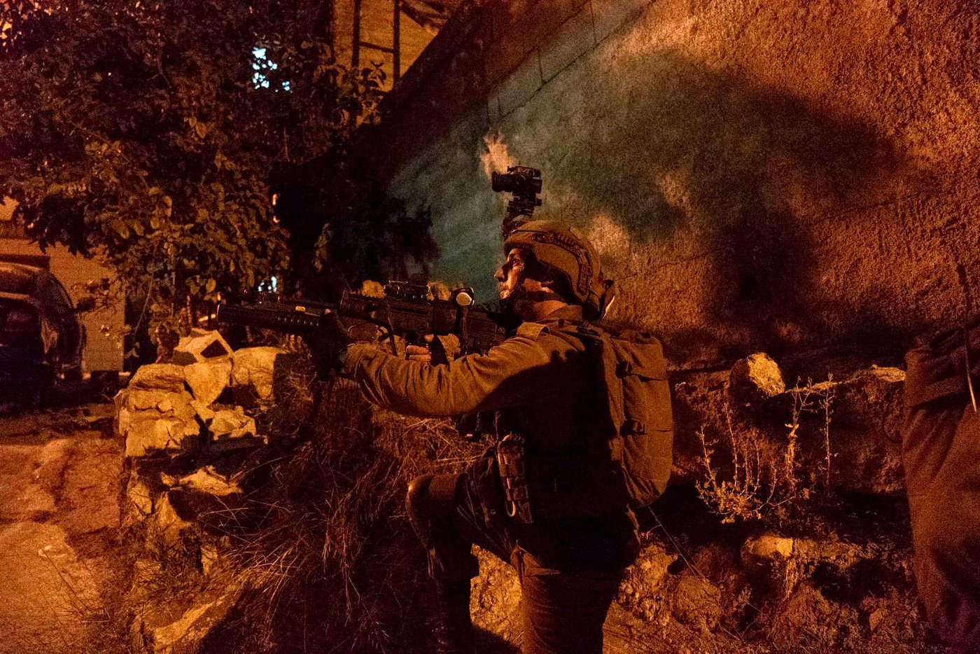 הלוחמים עצרו חשודים בירי לעבר כוחות צה"ל בקבר יוסף
