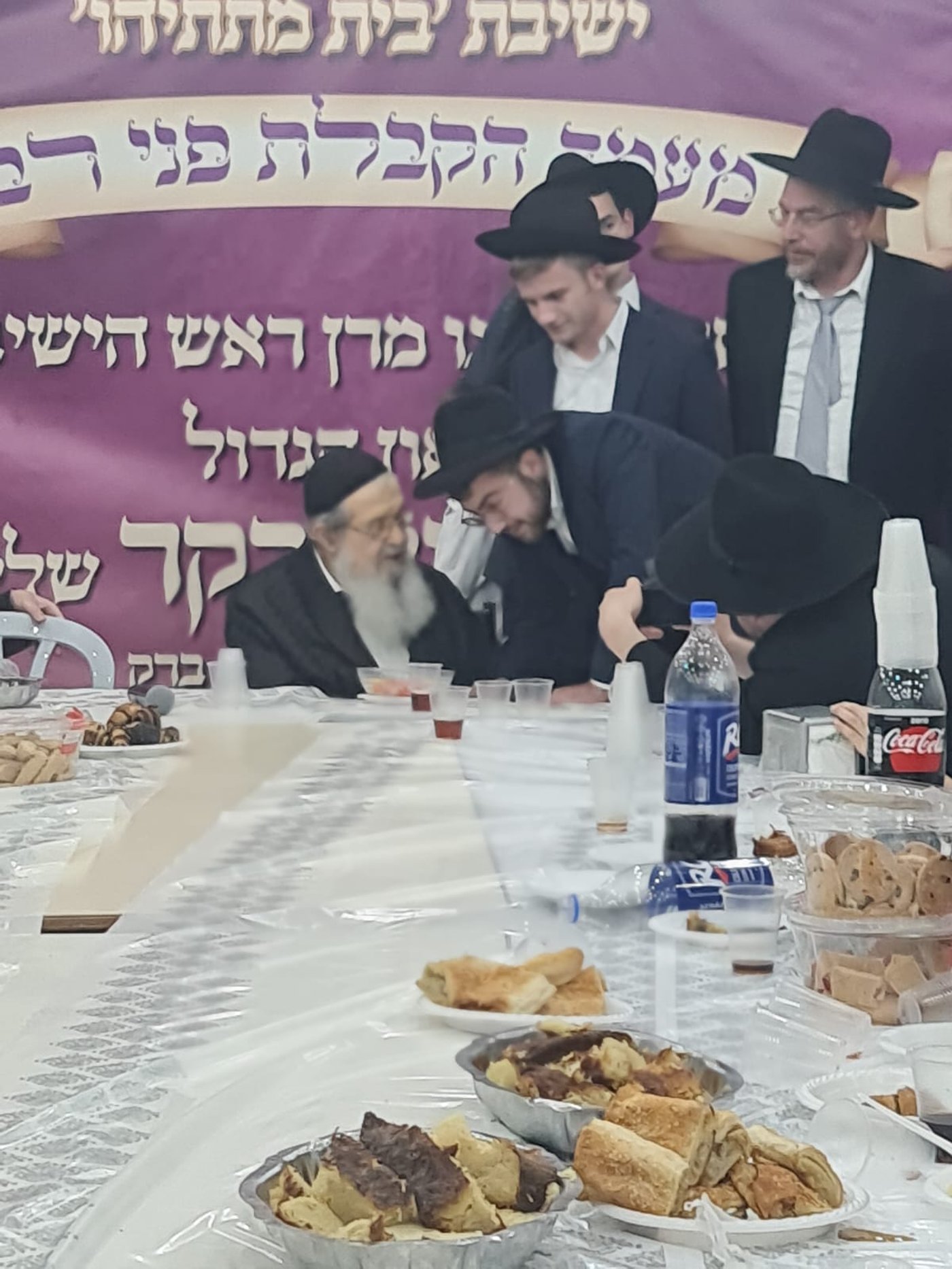 מקפיץ ומרגש: ה'הקפות שניות' המסורתיות ב'בית מתתיהו'