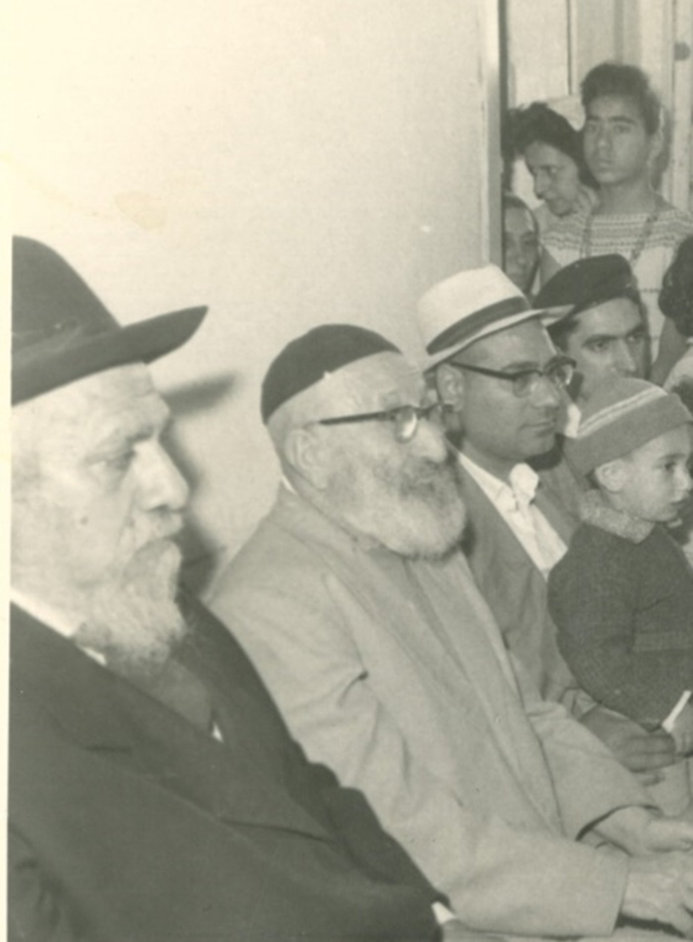 חכם ניסים כדורי שתלמידיו שרפו את "יביע אומר" לצידו של הראב"ד רבי סלמאן חוגי עבודי זצ"ל
