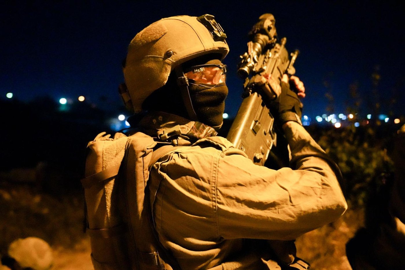 כוח מיוחד עצר הלילה שני בכירים ב'גוב האריות' | תיעוד