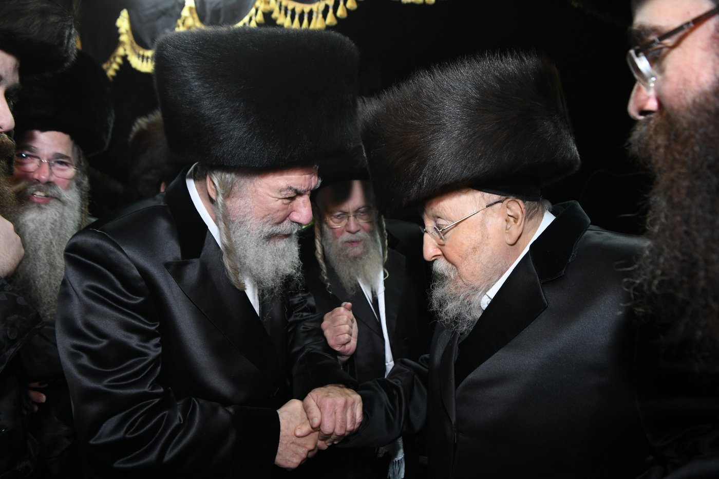 תיעוד: שמחת החתונה בחצרות ביאלא - אשלג - קאמרנא