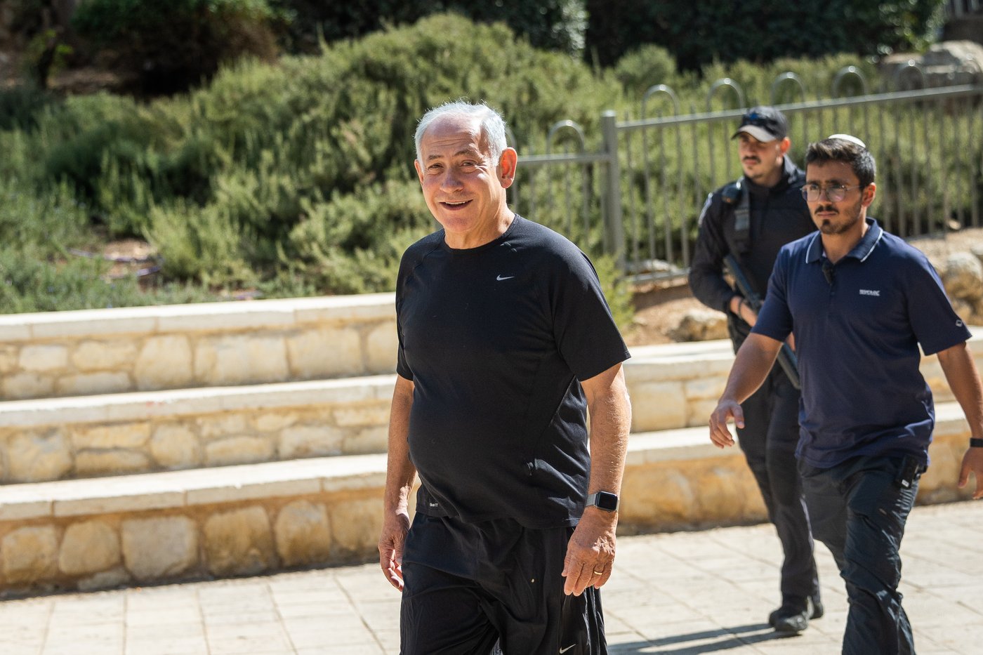 צפו בתמונות: מה עשה נתניהו בבוקר שאחרי הניצחון?