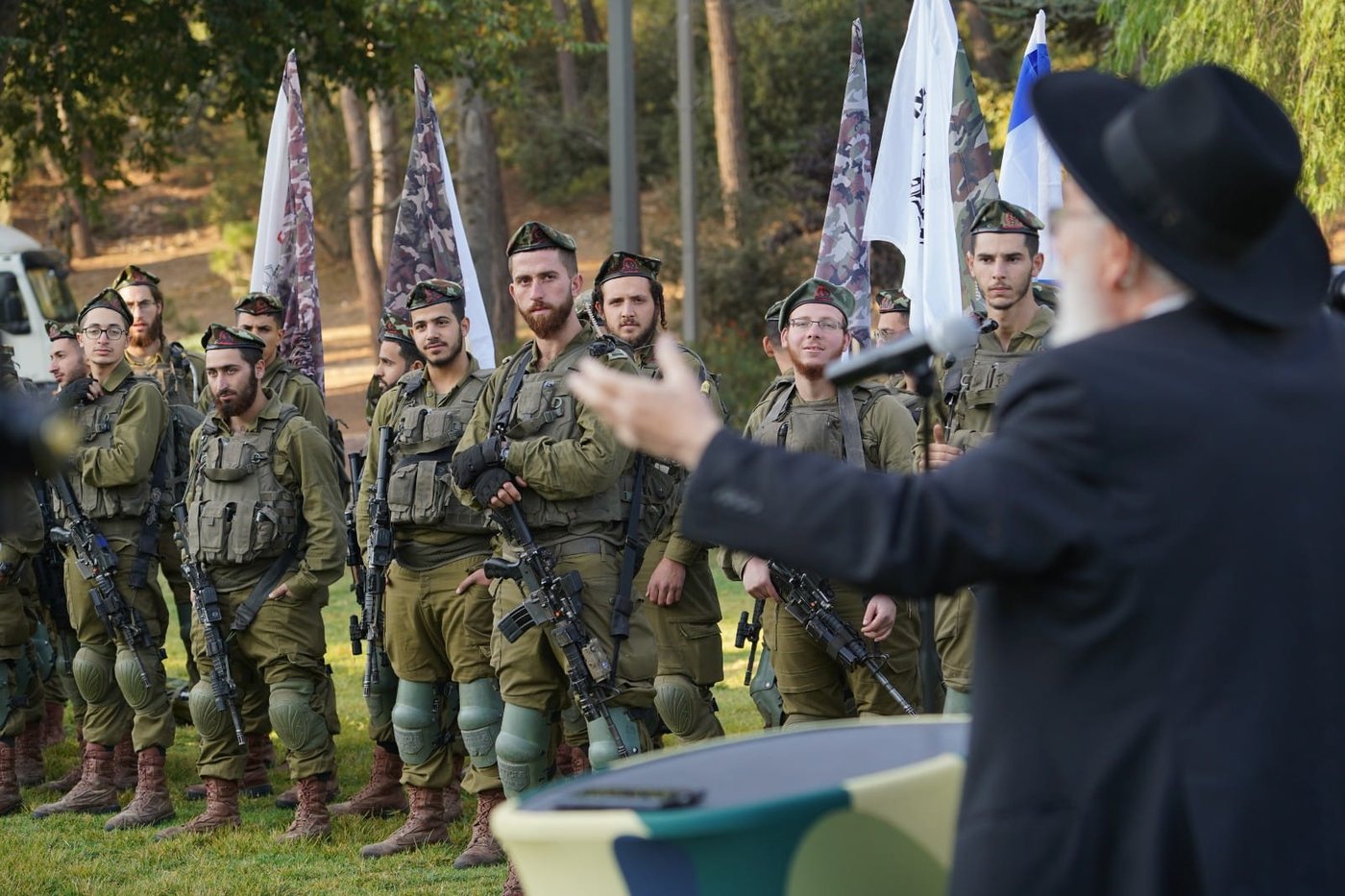 מאות החיילים החרדים נפרדו בצעדה חגיגית ברחובות ירושלים
