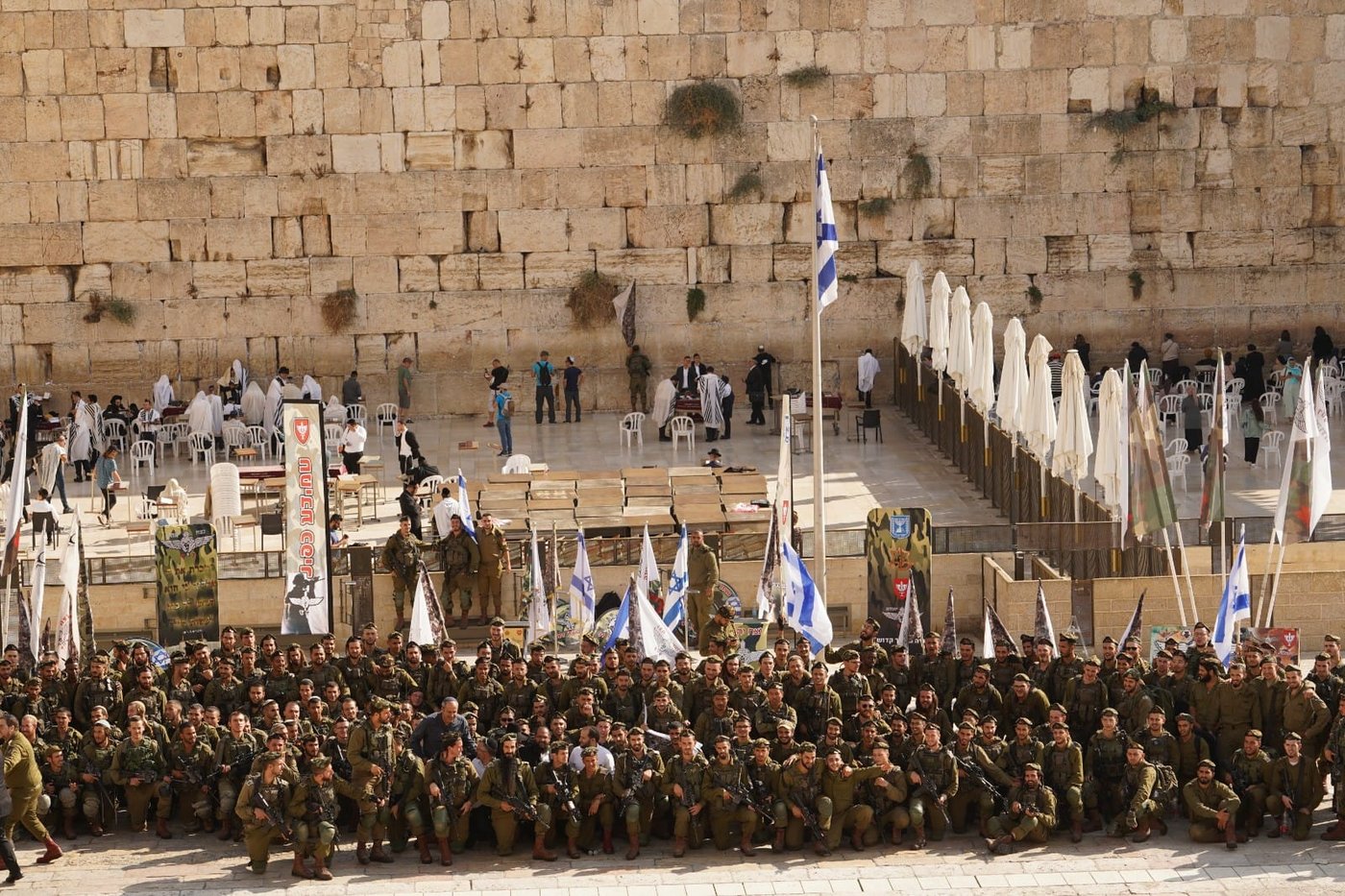 מאות החיילים החרדים נפרדו בצעדה חגיגית ברחובות ירושלים