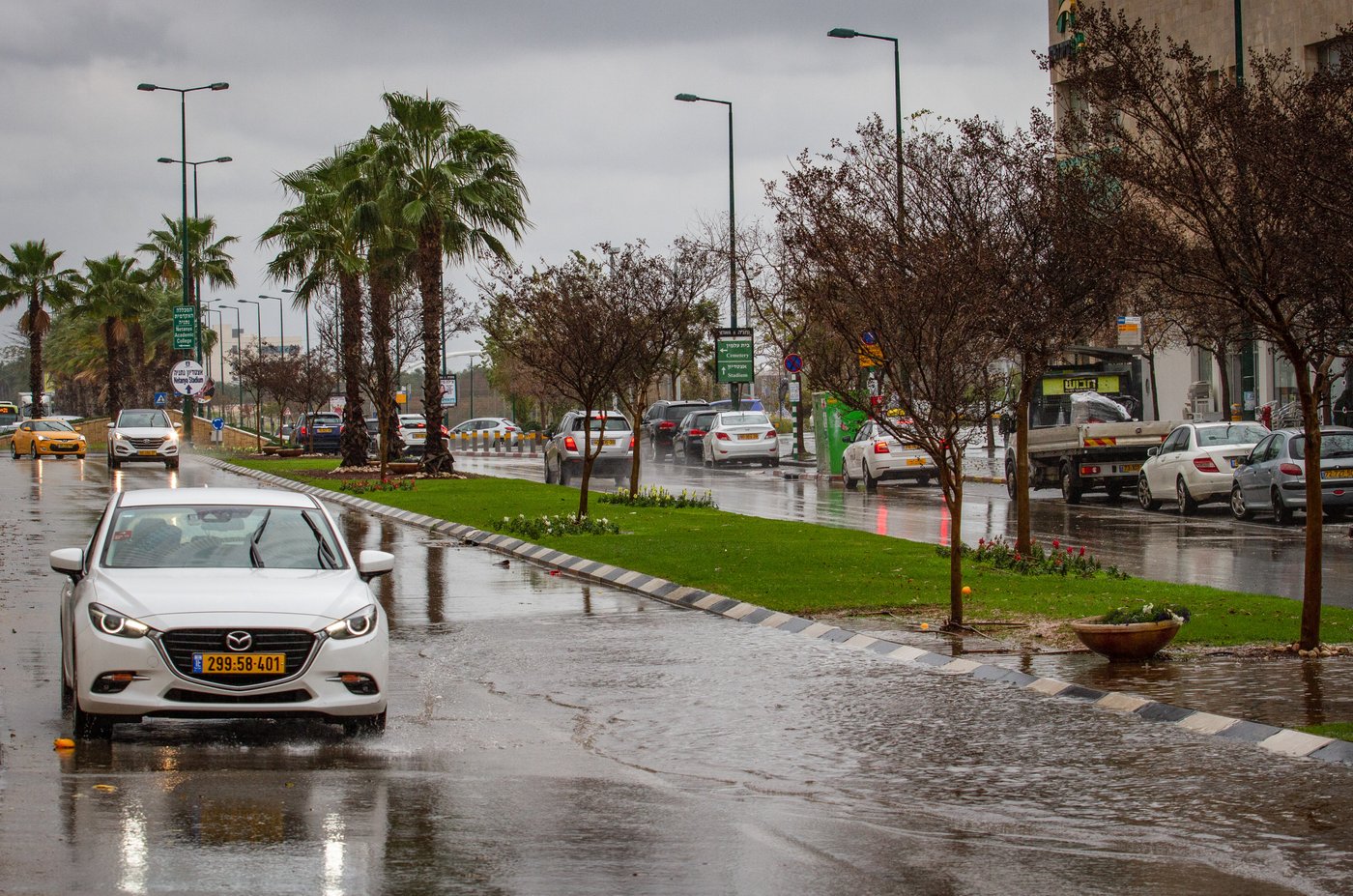 התחזית: גשמים מלווים בסופות רעמים, חשש מהצפות
