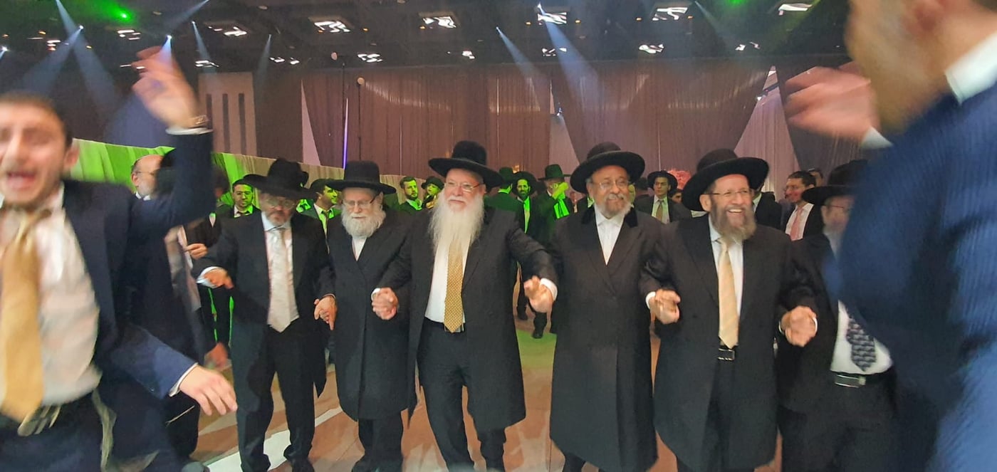 רב העיר אלעד חיתן את נכדו הראשון, אישי ציבור באו לברך