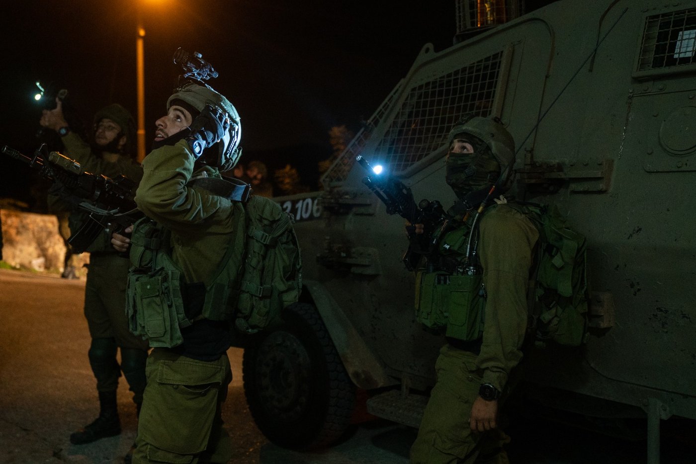תיעוד לילי: לוחמי צה"ל ושב"כ במעצר מבוקשים ביו"ש