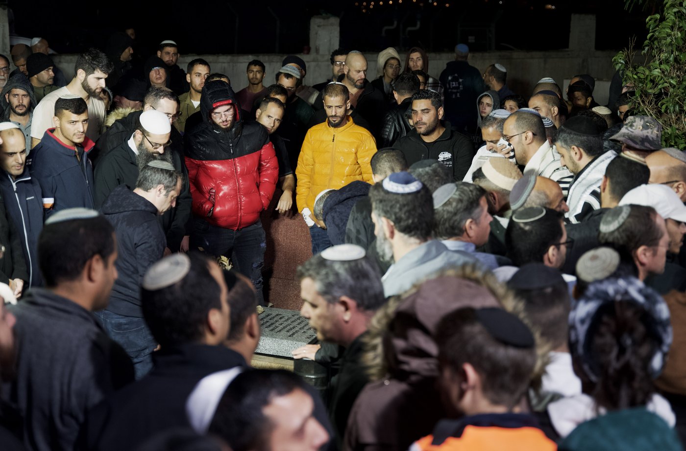"אני רוצה את אבא שלי", זעקה הבת בהלוויה; תמיר אביחי הי"ד הובא למנוחות