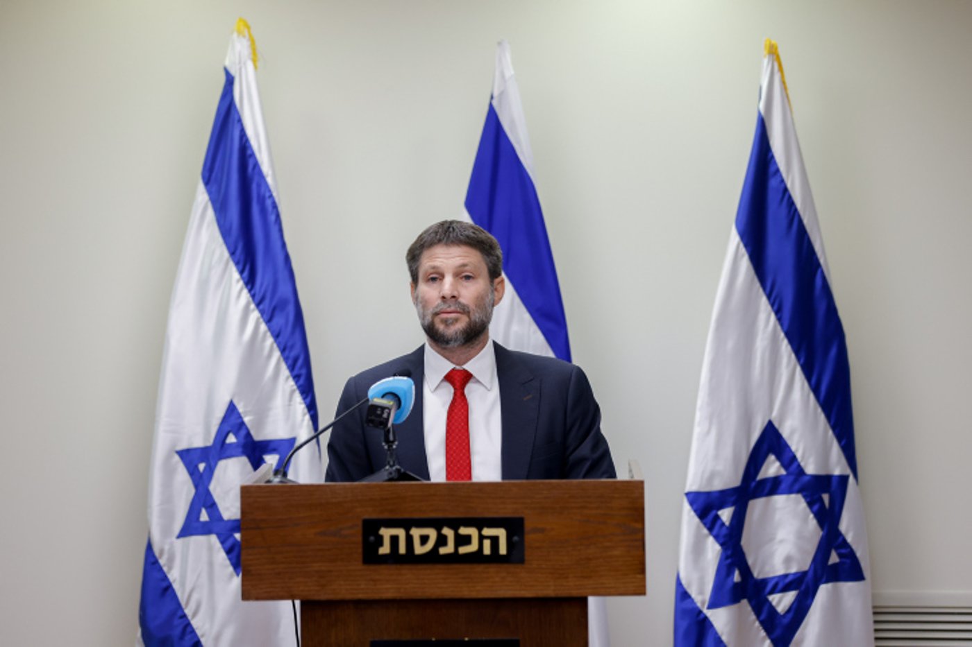 אחרי הפיצול הטכני של בן גביר מסמוטריץ' | דיווח: 'הליכוד' הציע לסמוטריץ' את תיק החוץ, סמוטריץ' סירב