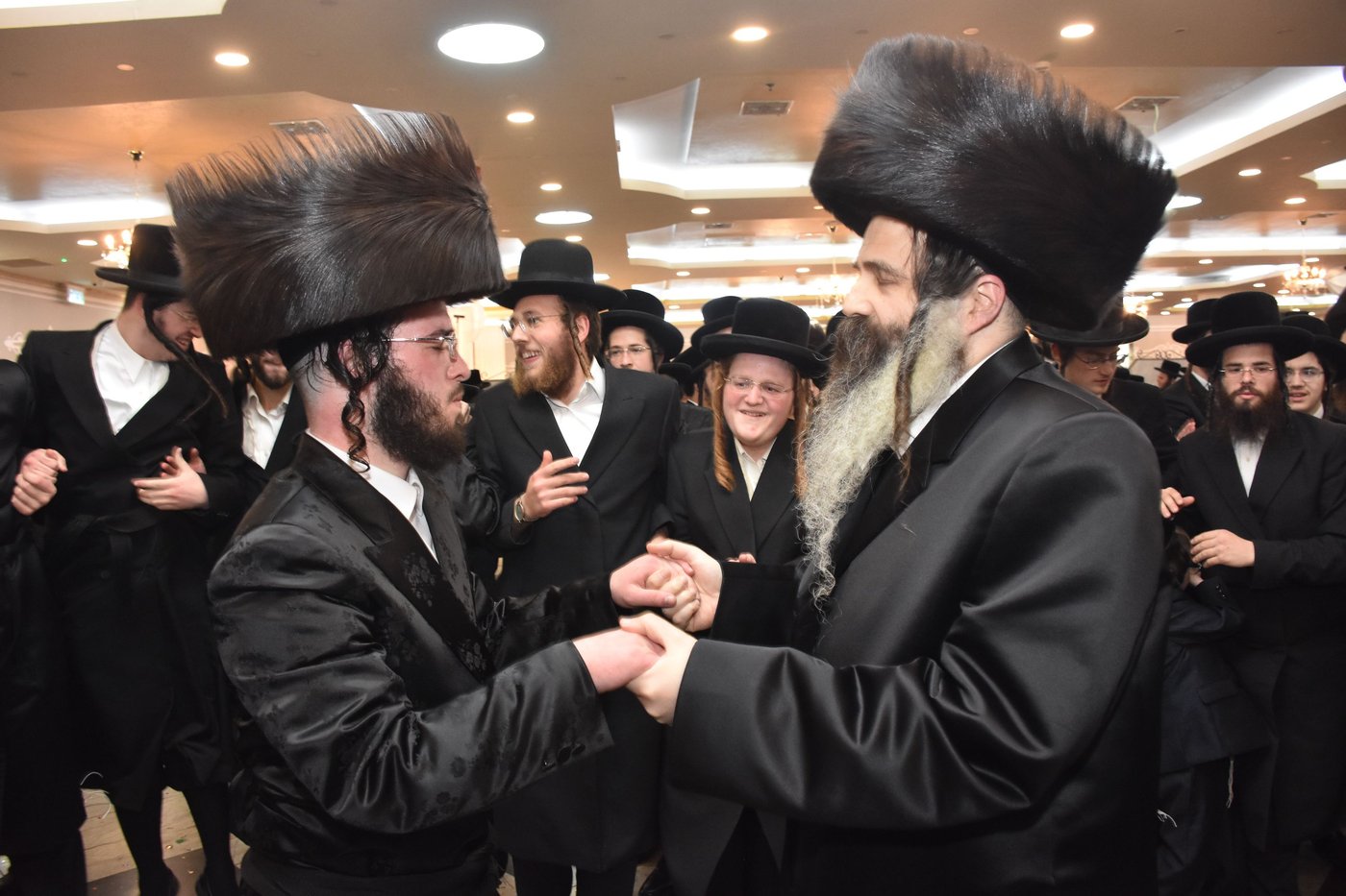 שמחת החתונה לבת האדמו"ר מנדבורנה אראד