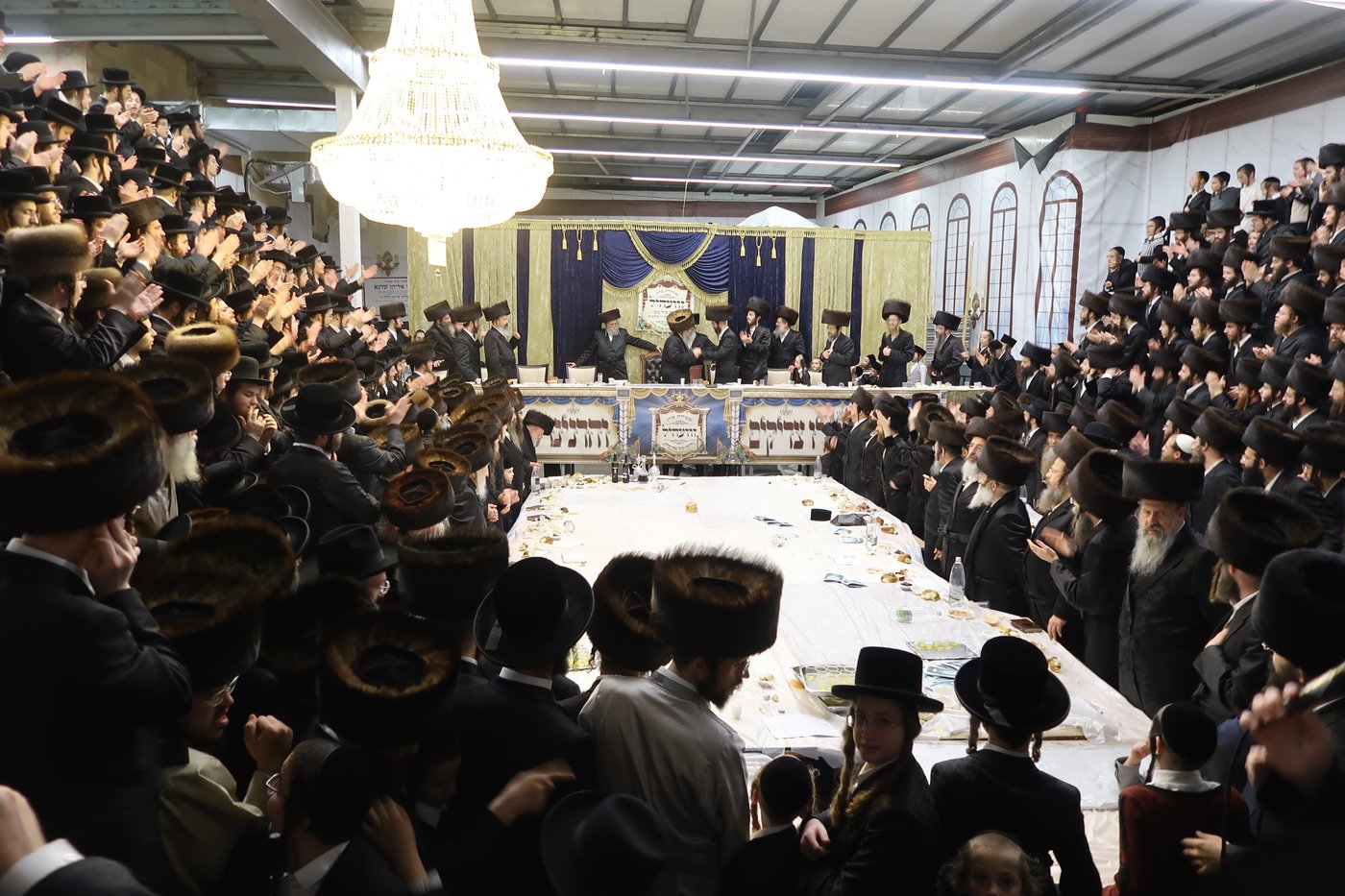 תיעוד: בזוועהיל חגגו 'פארשפיל' לבנו של האדמו"ר