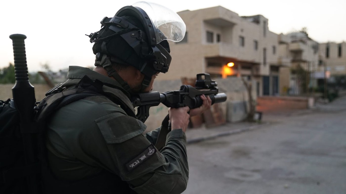 עשרות פלסטינים התפרעו באזור קבר רחל; לוחם מג"ב נפצע קל