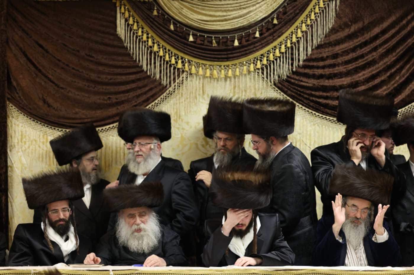 תיעוד: שמחת החתונה לבן הבכור של הרבי מזוועהיל