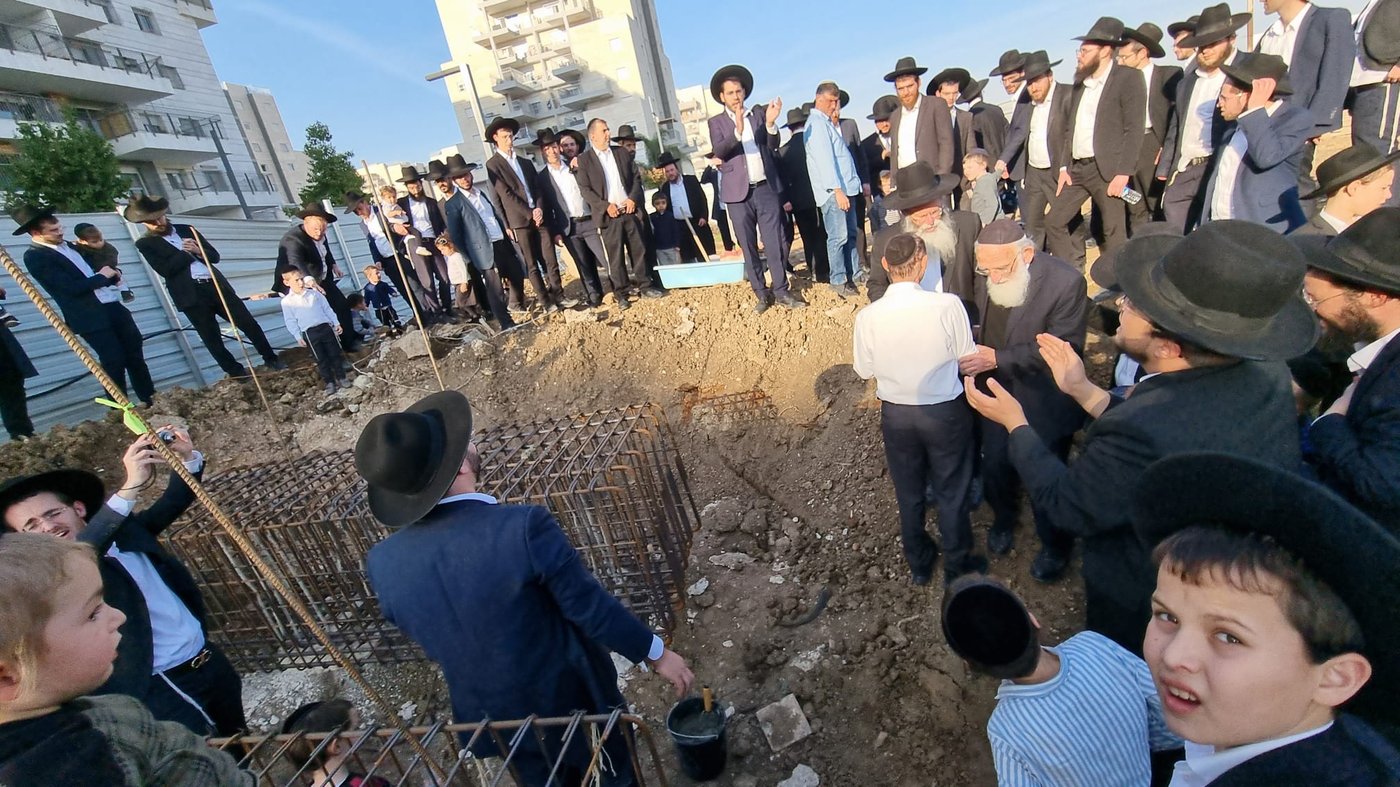 טקס הנחת אבן פינה לקמפוס המפואר של קהילת 'הפלג' בלוד