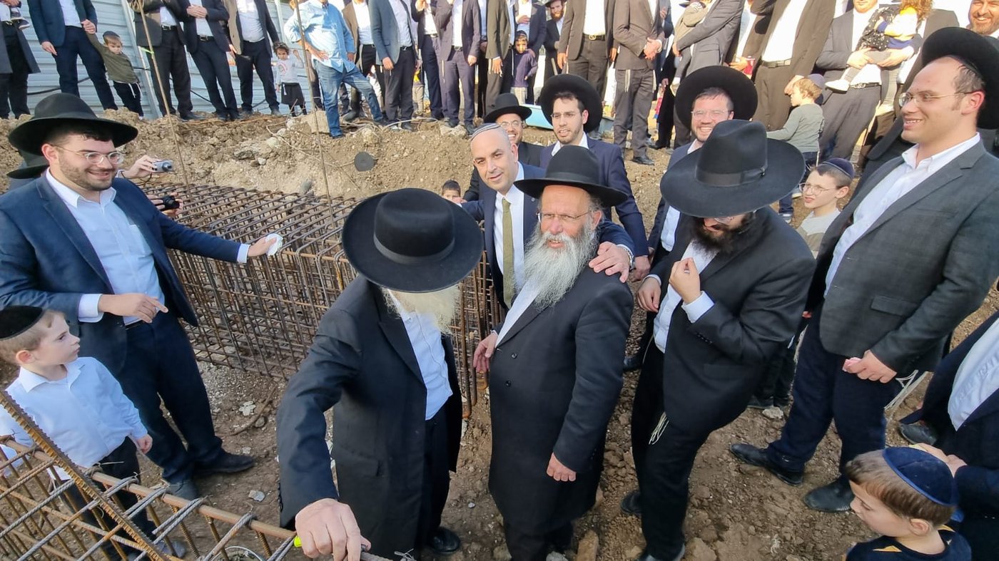 טקס הנחת אבן פינה לקמפוס המפואר של קהילת 'הפלג' בלוד