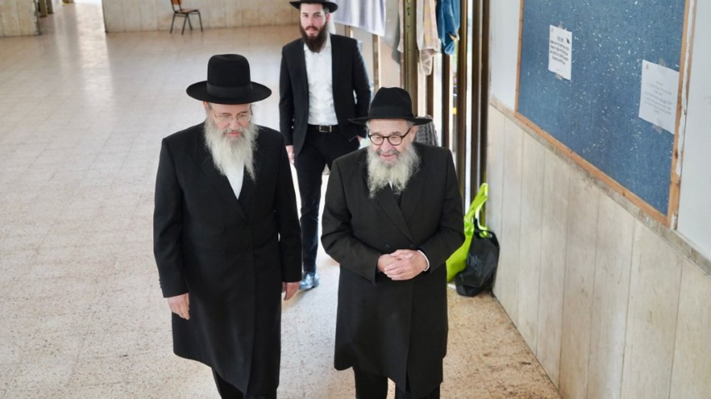 ה'חוזר' הסעיר את הישיבה בכפר חב"ד בשיעור כללי • תיעוד