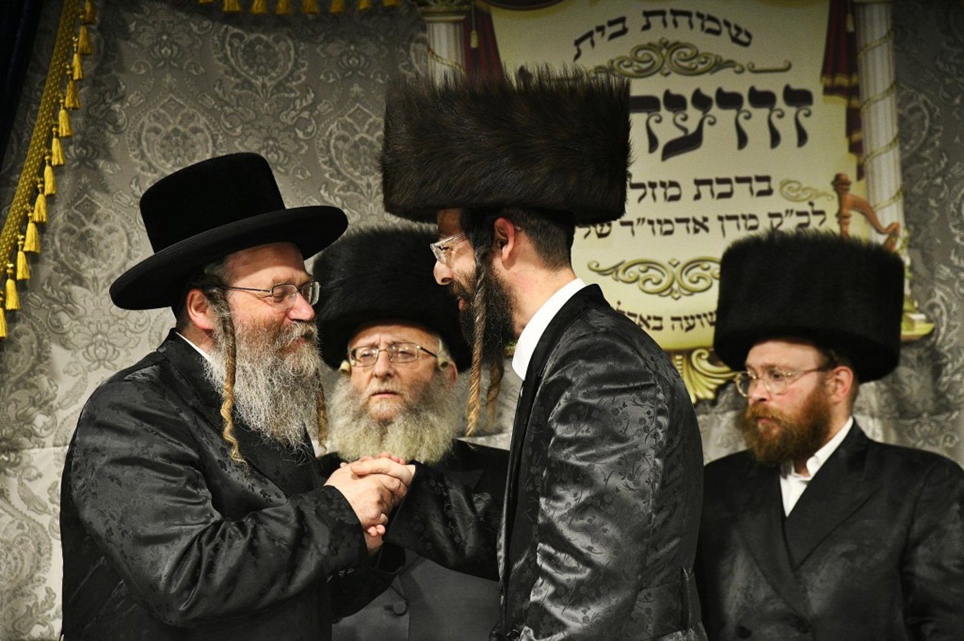 תיעוד: שמחת השבע ברכות המרכזית בחסידות זוועהיל