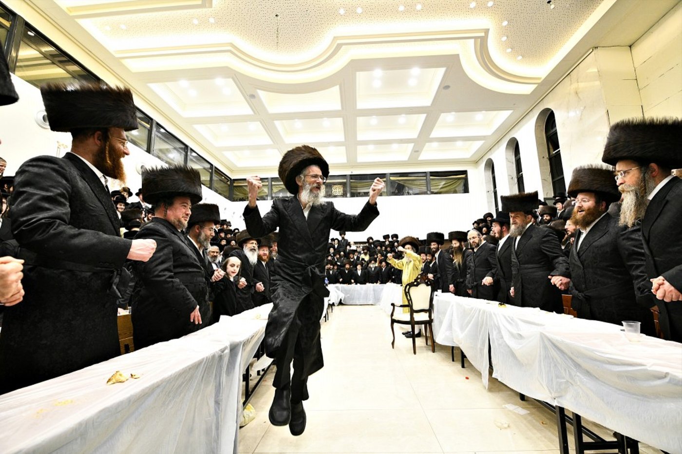תיעוד: רבי מיילך בידרמן במעמד הכנה לימי החנוכה