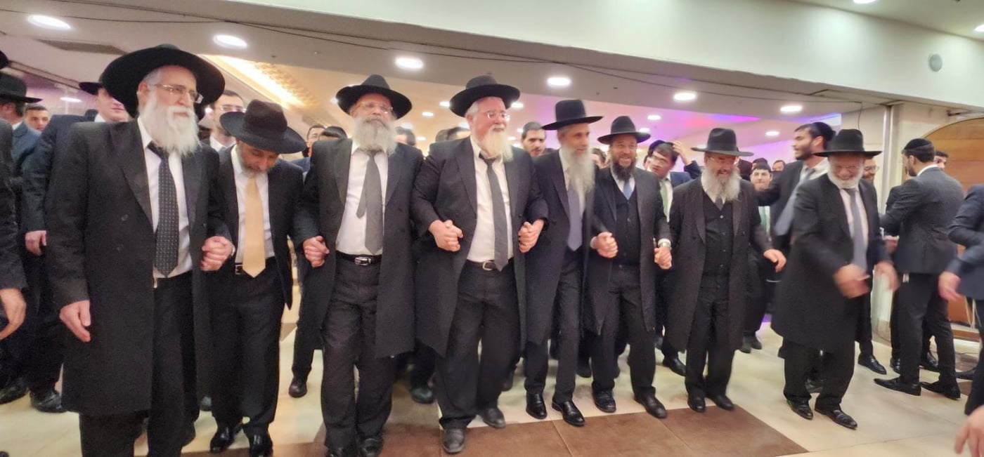 תיעוד: חתונת נכדם של הגר"י כהן והגר"ש בן שלמה