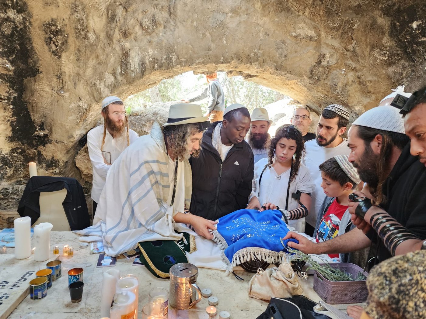 קריאה בתורה על הקבר