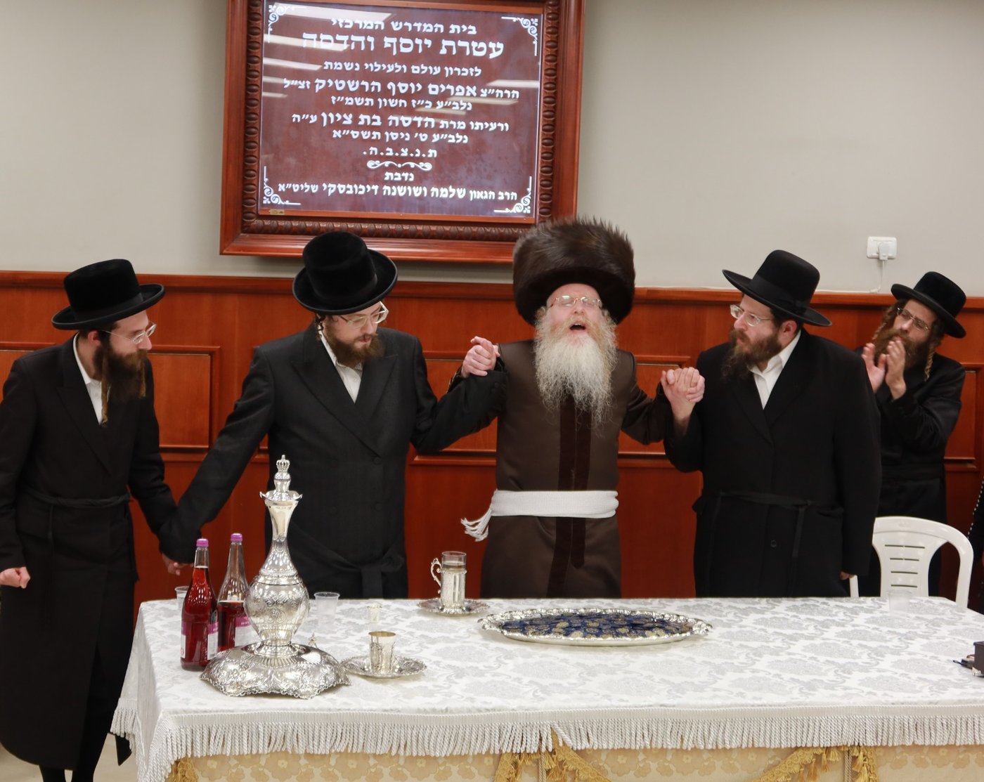 הדלקת נר חנוכה ויום ההצלה בקרעטשניף קרית גת