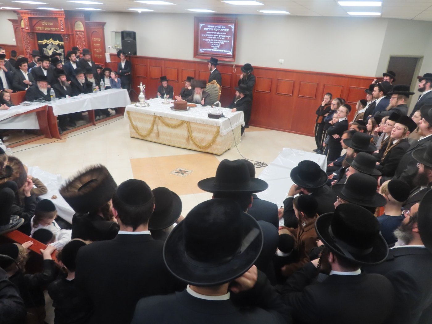 הדלקת נר חנוכה ויום ההצלה בקרעטשניף קרית גת
